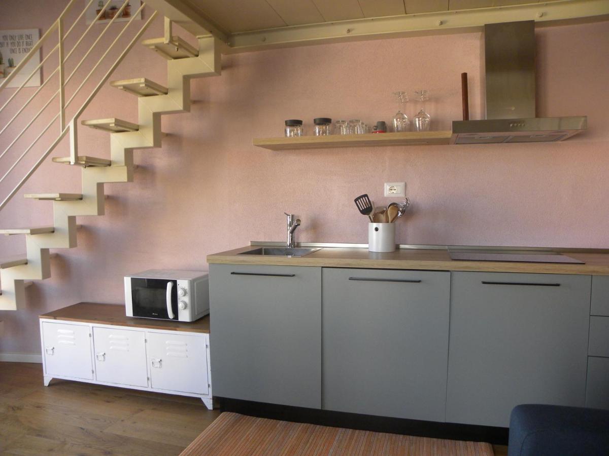 Petra Magica Apartment San Pantaleo Bagian luar foto