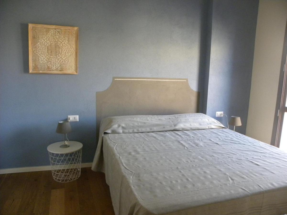 Petra Magica Apartment San Pantaleo Bagian luar foto